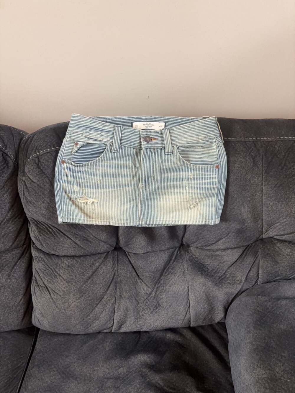 Abercrombie & Fitch Pinstripe Denim Mini Skirt Size 00/24